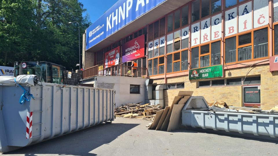 Rekonstrukce zimního stadionu v Třebíči už začala
