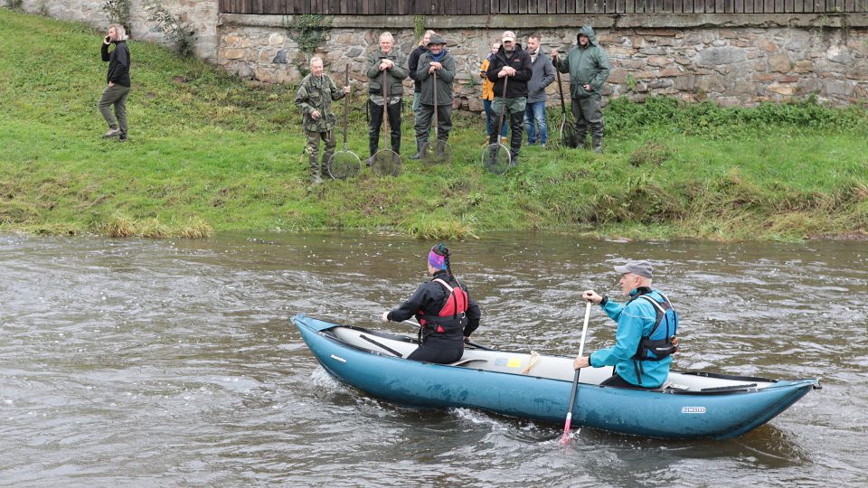 Fotografování se zúčastnili i rybáři a lidé na lodích