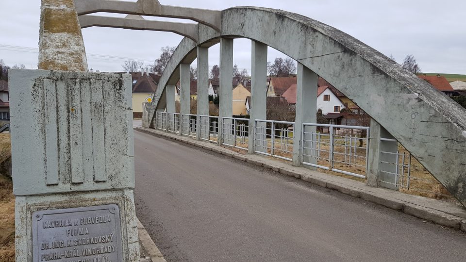 Hořepník, unikátní most přes řeku Trnavu