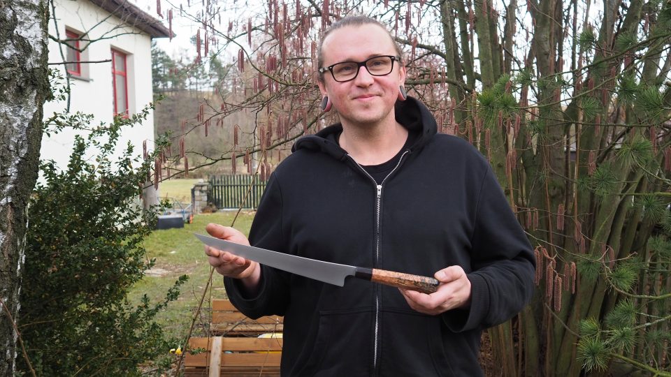 Milan Tůma vyrábí japonské nože