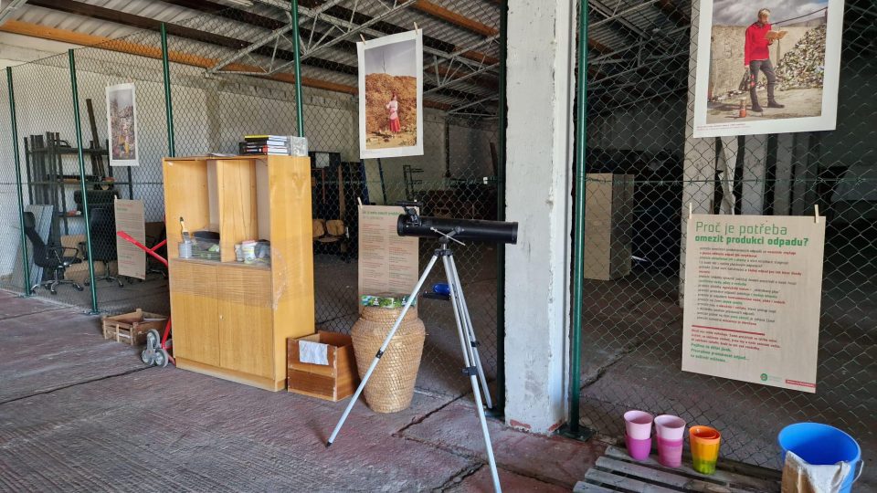 Nové re-use centrum v Jihlavě přijímá od lidí nepoužívané věci