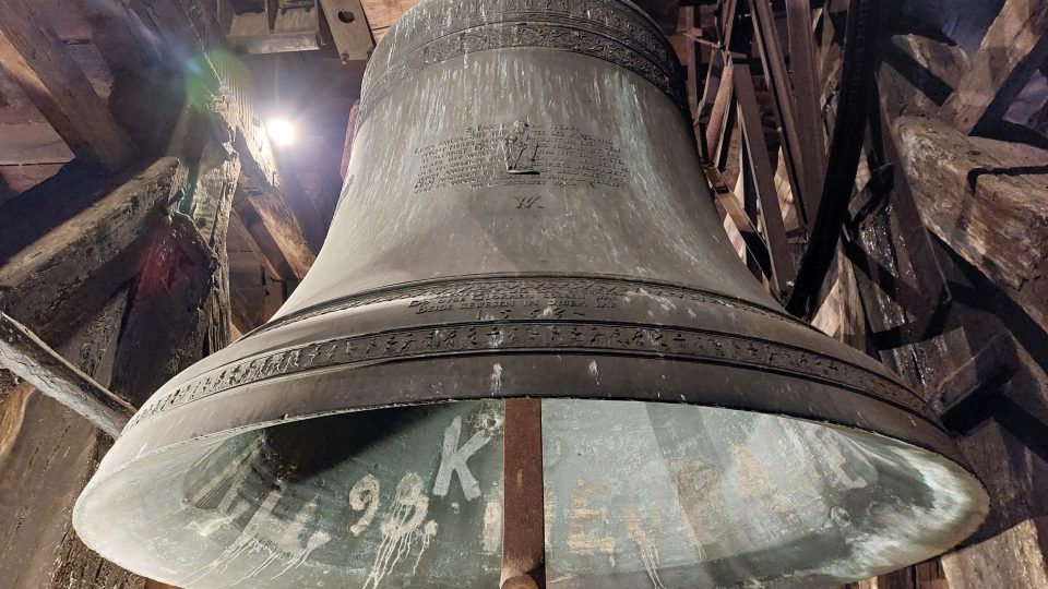 Jihlavský zvon Zuzana byl jedním z prvních českých zvonů, které rozhoupávala elektřina