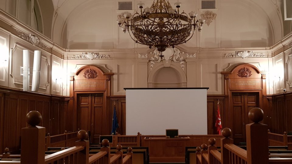 Soudní síň justičního paláce v Jihlavě, dnešní aula vysoké školy polytechnické