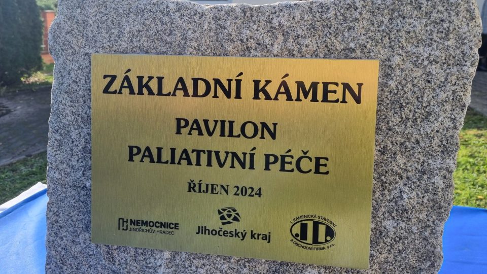 Zahájení stavby pavilonu paliativní péče v Jindřichově Hradci | foto: Eva Musterová Marvanová, Český rozhlas Zahájení stavby pavilonu paliativní péče v Jindřichově Hradci