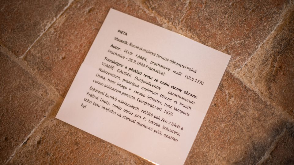 Překlad textu ze zadní strany obrazu