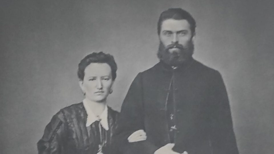 František Novotný s manželkou, Počátky