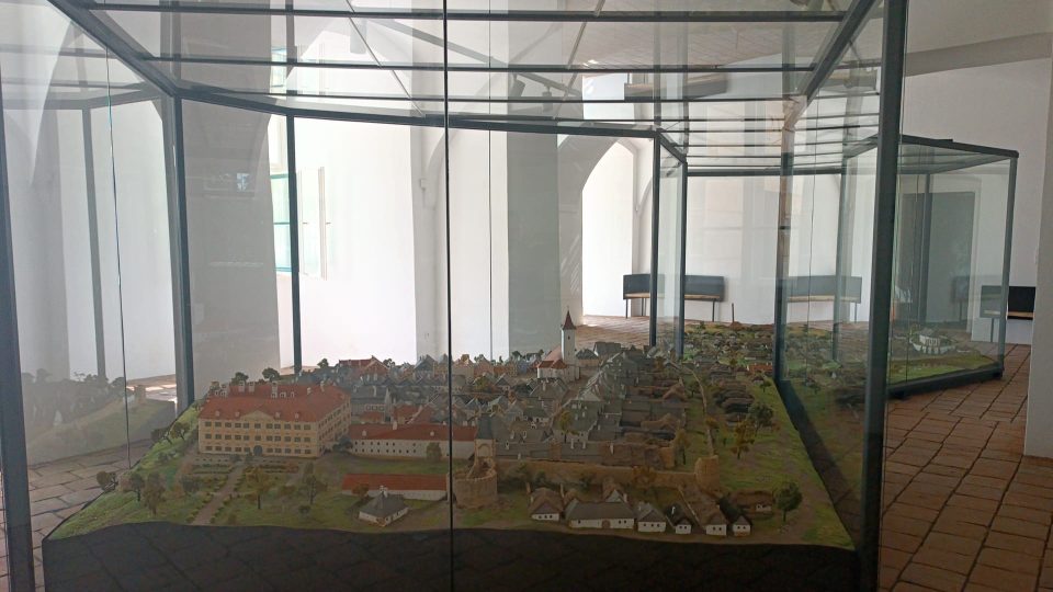 Jedna z expozic na zámku nabízí pohled na 3D historický model města