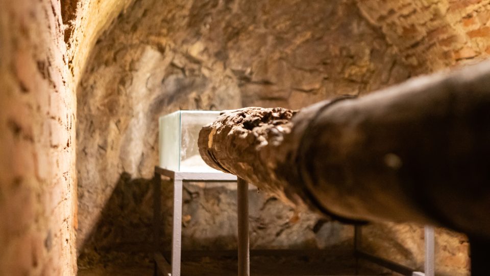 V podzemí je k vidění i dobové potrubí | foto: Vít Hrdlička, Český rozhlas V podzemí je k vidění i dobové potrubí