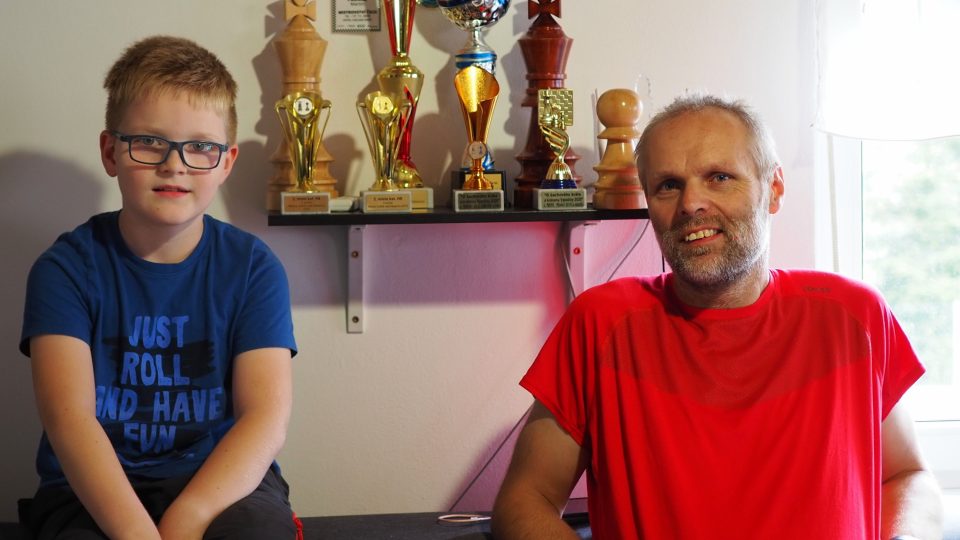 Šachista Martin Policar s rodiči, Batelov