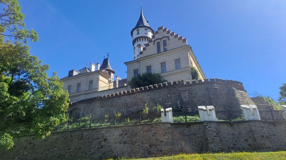 Zámek Raduň na Opavsku býval hraběcím venkovským sídlem