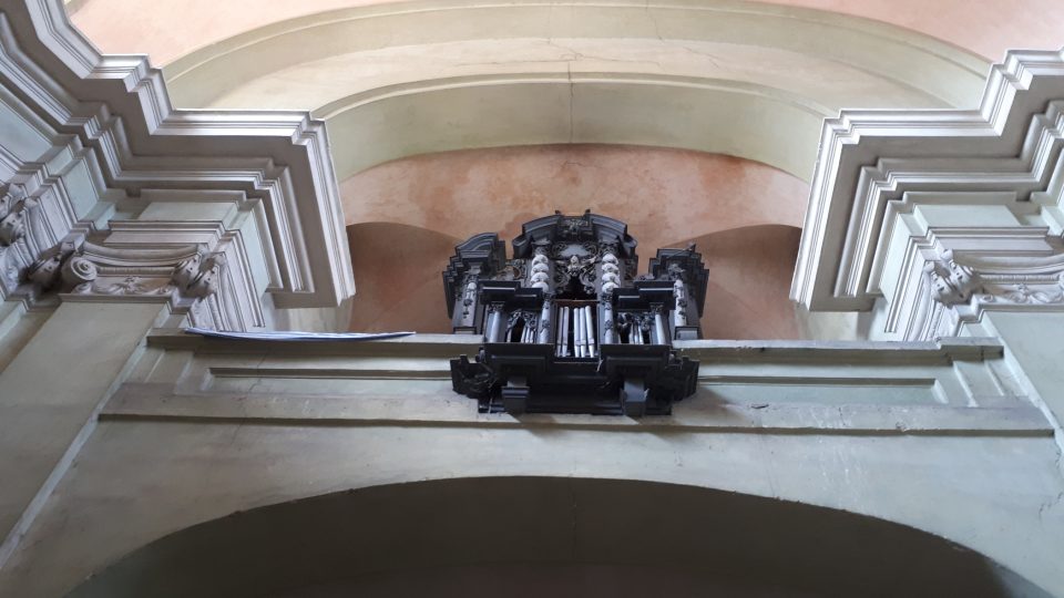 V kostele sv. Havla jsou rovněž vzácné třetí nejstarší varhany v Čechách.jpg