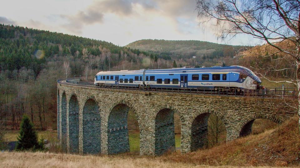 Kamenný viadukt je technickou památkou | foto: Jaroslav Hoření, Český rozhlas Kamenný viadukt je technickou památkou