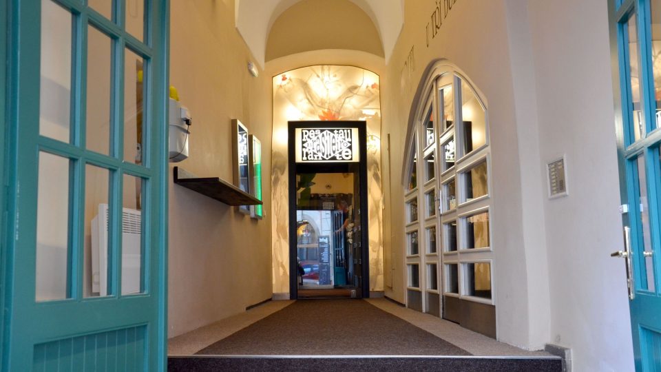 Traduje se, že do jedné z nejstarších pražských hospod chodil popíjet kat Jan Mydlář