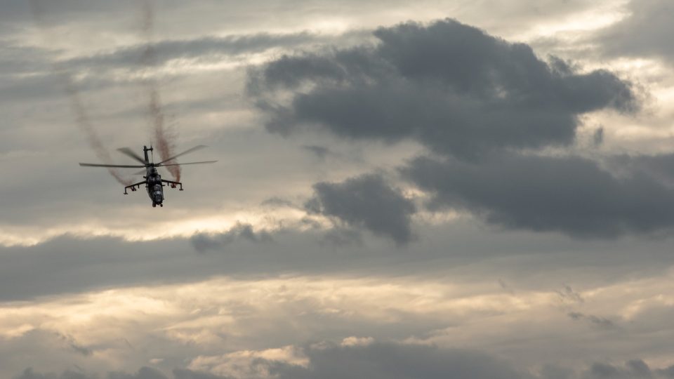 Vojáci v Náměšti nad Oslavou se rozloučili s vrtulníky Mi-24