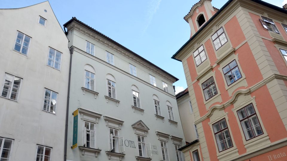 Během renesanční úpravy bylo přistavěno třetí patro domu