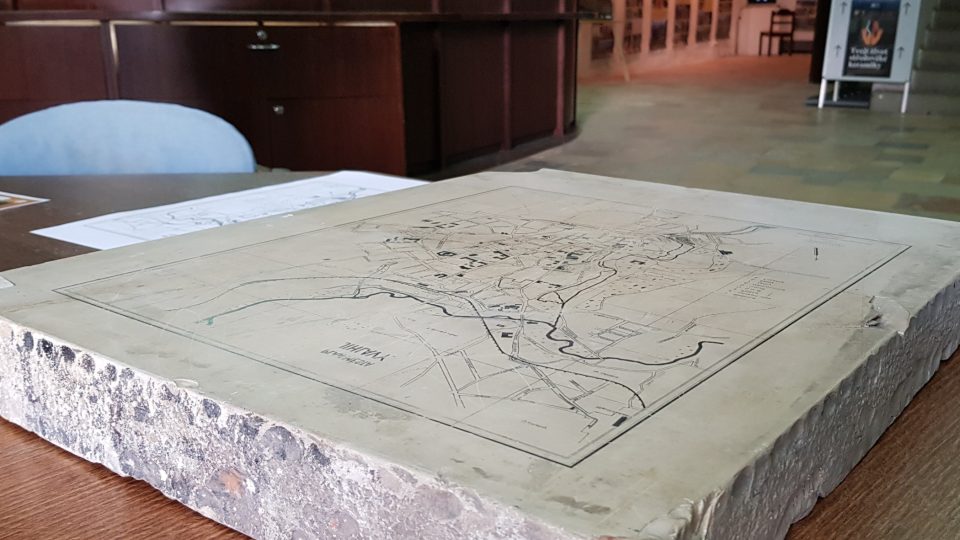 Dlažba v jihlavském Muzeu Vysočiny pochází z kamenotiskárny