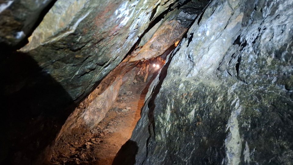 Ještě před 300 lety se před štolou sv. Josefa nacházely kusy zlata o váze 30 dekagramů | foto: Markéta Vejvodová, Český rozhlas Ještě před 300 lety se před štolou sv. Josefa nacházely kusy zlata o váze 30 dekagramů