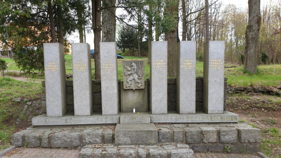 Krahulčí, památník II. světové války