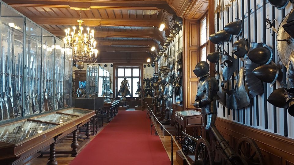 Při návštěvě zámku Konopiště uvidíte i jedinečnou sbírku zbraní v Estenské zbrojnici