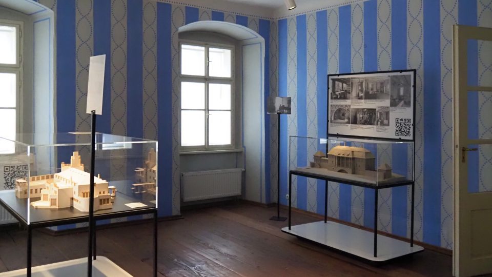 Aplikace, QR kódy i interaktivní tabule jsou součástí výstavních prostor v rodném domě Josefa Hoffmanna v Brtnici