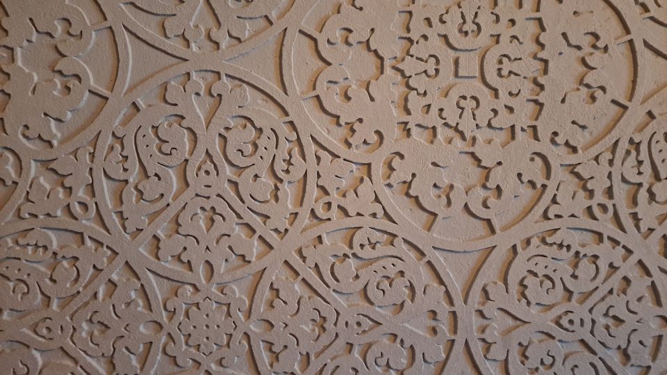Detail štukové výzdoby na Červené Lhotě | foto: Filip Černý, Český rozhlas Detail štukové výzdoby na Červené Lhotě