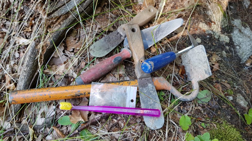 Zřícenina hradu Štamberk, Vysočina, archeologické náčiní | foto: Irena Šarounová, Český rozhlas Zřícenina hradu Štamberk, Vysočina, archeologické náčiní