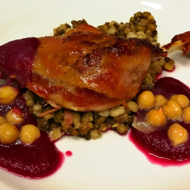 Konfitovaná kachna s višňovou omáčkou | foto: Gourmet jižní Morava