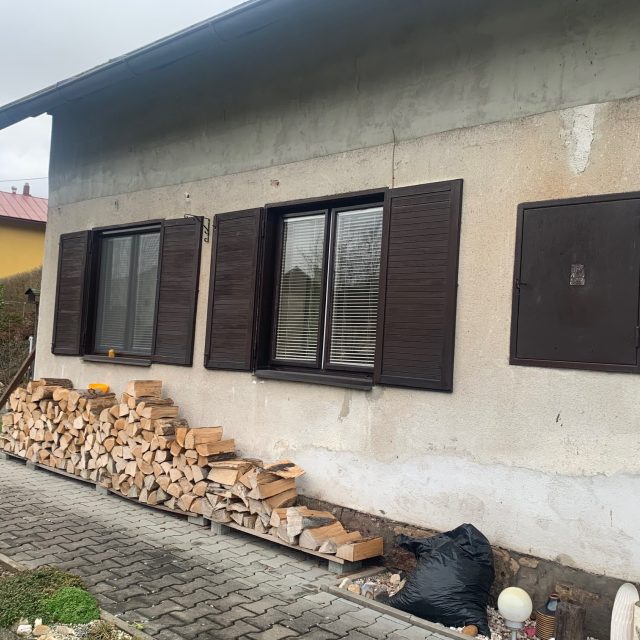 Žádosti v programu Nová zelená úsporám Light pomáhají vyřizovat pracovníci z energetického poradenství EKIS | foto: Václav Plecháček,  Český rozhlas