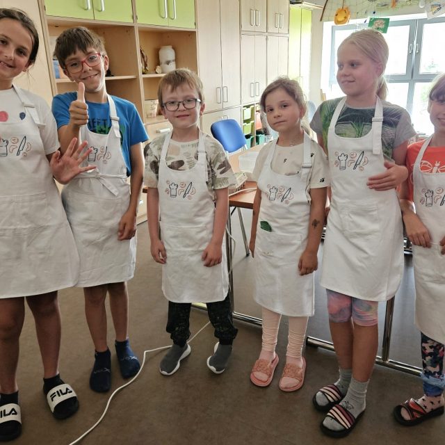 Malí kuchaři na příměstském táboře v Třebíči | foto: Veronika Bartes Vohralíková,  Český rozhlas