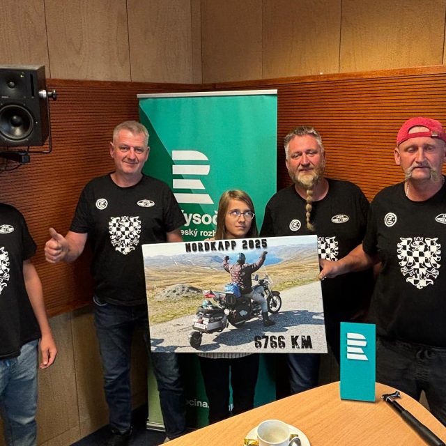 Vojta a tři bratři na jawách | foto: Hela Dvořáková,  Český rozhlas