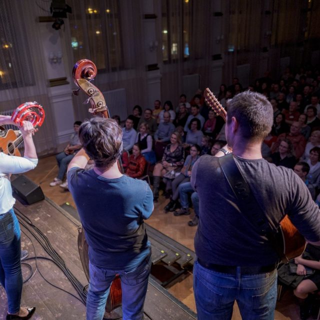 Folkovou skupinu Marien drží pohromadě rodinné a kamarádské vazby | foto: archiv skupiny Marien