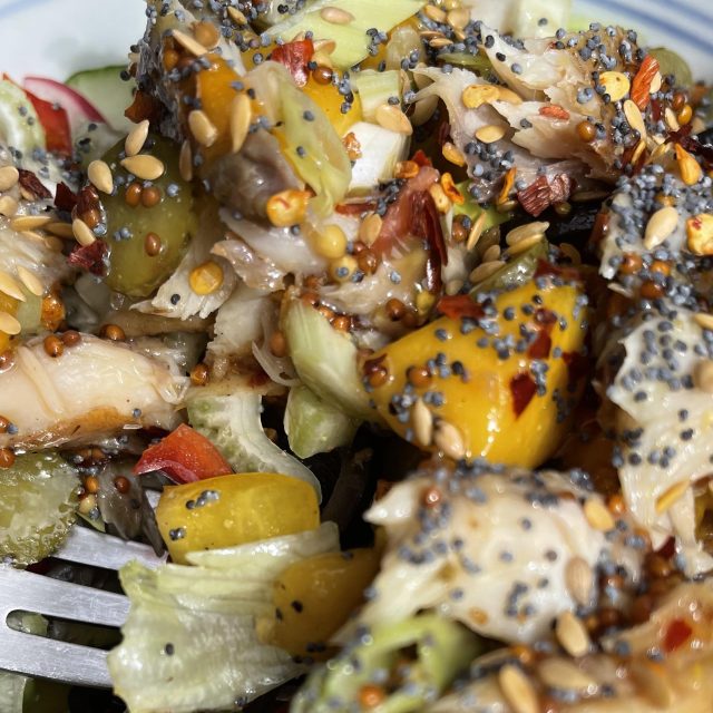 Salát z uzené makrely a manga | foto: Dáša Kubíková,  Český rozhlas