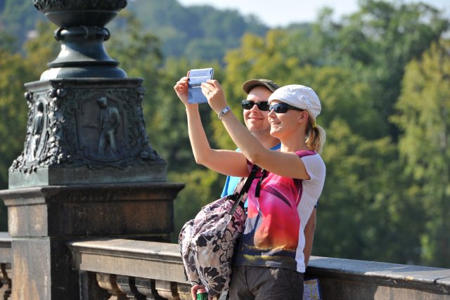 Turisté si chtějí své cíle fotit,  ilustrační foto | foto: Martin Svozílek