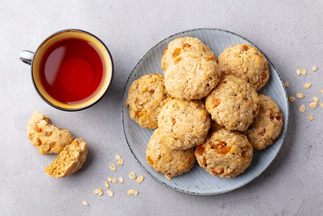 Čaj a ovesné sušenky | foto: Shutterstock