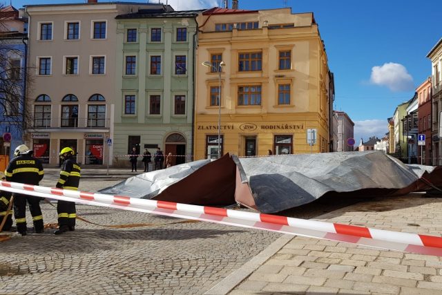 Jihlava,  utržená střecha muzea na Masarykově náměstí | foto: Irena Šarounová,  Český rozhlas