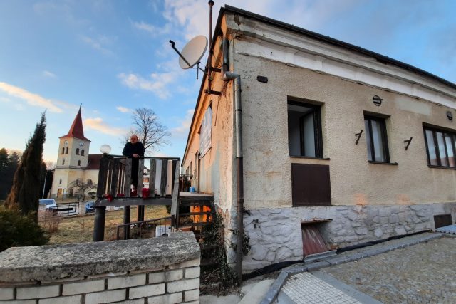 Cetoraz,  bývalý kulturní dům poslouží jako ubytovna pro uprchlíky | foto: Patrik Salát,  Český rozhlas