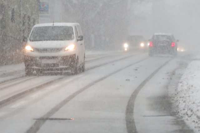 Sníh na silnici,  ilustrační foto | foto: Jaroslava Mannová