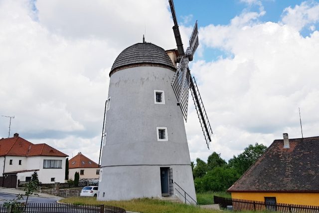 Větrný mlýn v Třebíči sloužil k mletí takzvaného třísla pro místní koželuhy | foto: Irena Šarounová,  Český rozhlas