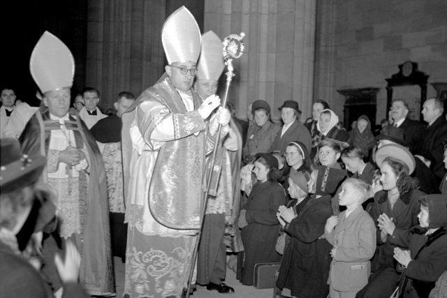 Vysvěcení litoměřického biskupa Štěpána Trochty v chrámu sv.Víta,  | foto: Josef Novák,  ČTK