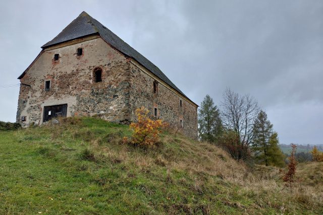 Tvrz u obce Železné Horky z dob husitských válek | foto: Irena Šarounová,  Český rozhlas