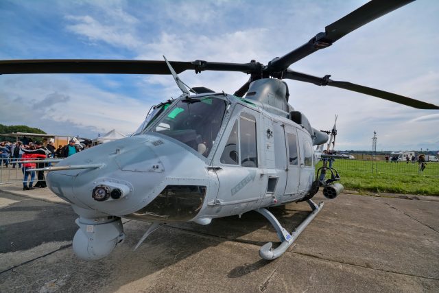 UH-1Y Venom. Česká republika z USA kupuje osm víceúčelových vrtulníků UH-1Y Venom a čtyři bitevní AH-1Z Viper | foto: Petr Bušta,  Český rozhlas